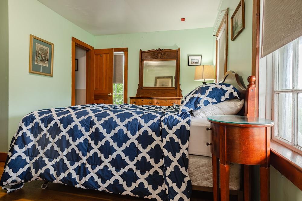 Narragansett Inn photo 4