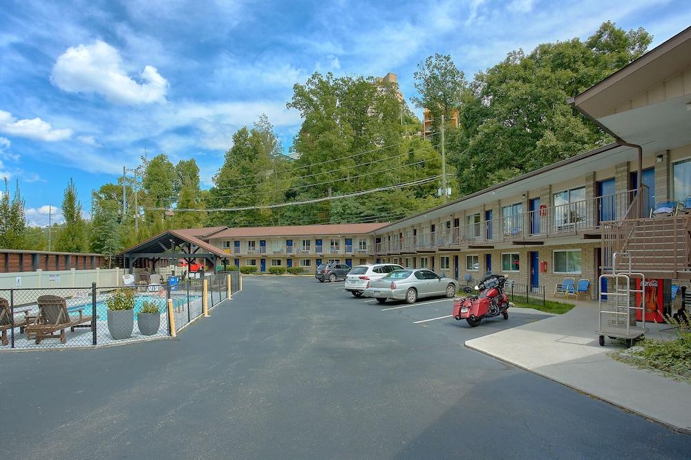 Sidney James Mountain Lodge photo 46