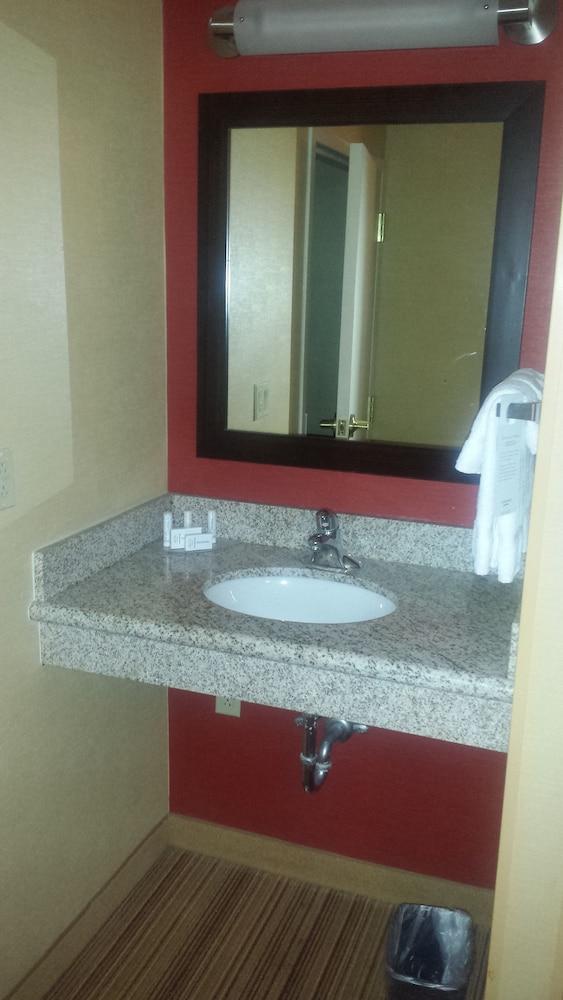 Country Inn & Suites by Radisson, Convention Center photo 22
