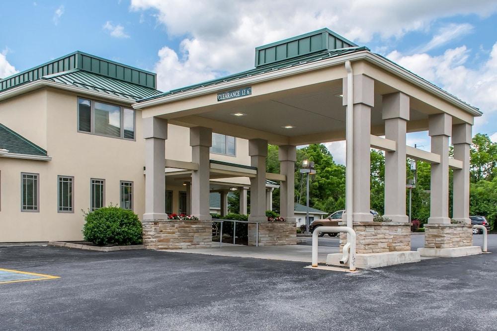 Quality Inn Bedford photo 52