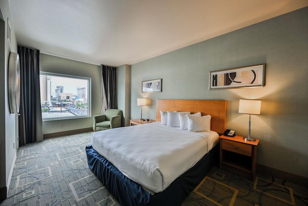 StripViewSuites at Platinum photo 11