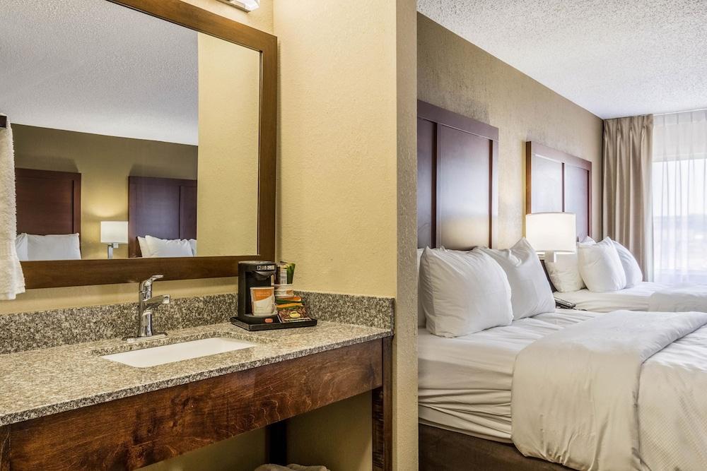 Comfort Inn Norwalk - Sandusky photo 11