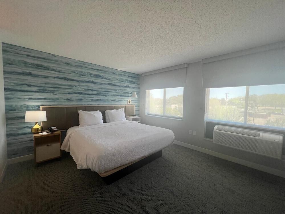 Towneplace Suites by Marriott Warren photo 12