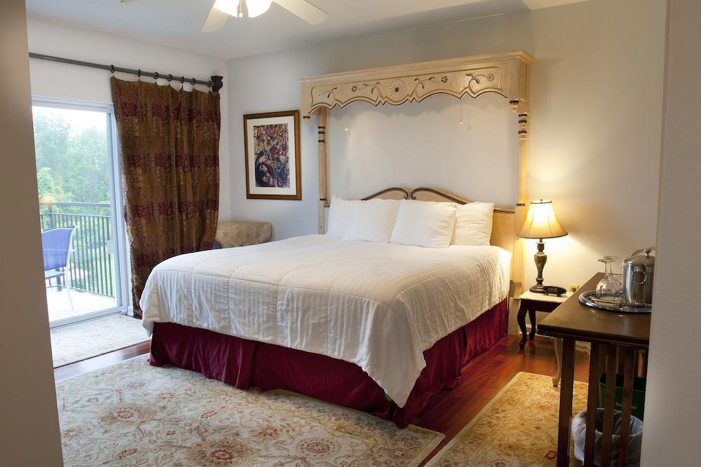 La Tourelle Inn & Spa photo 46