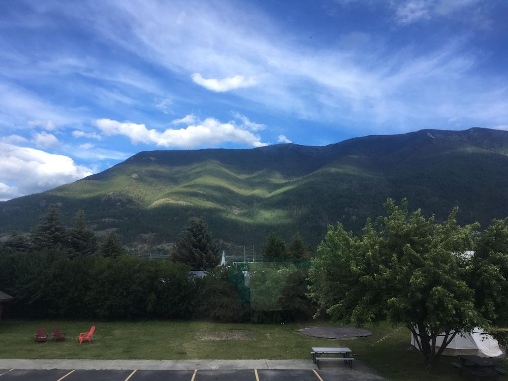 Glacier Basecamp Lodge photo 68