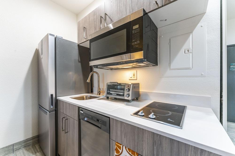 Metro Tempe Extended Stay photo 21