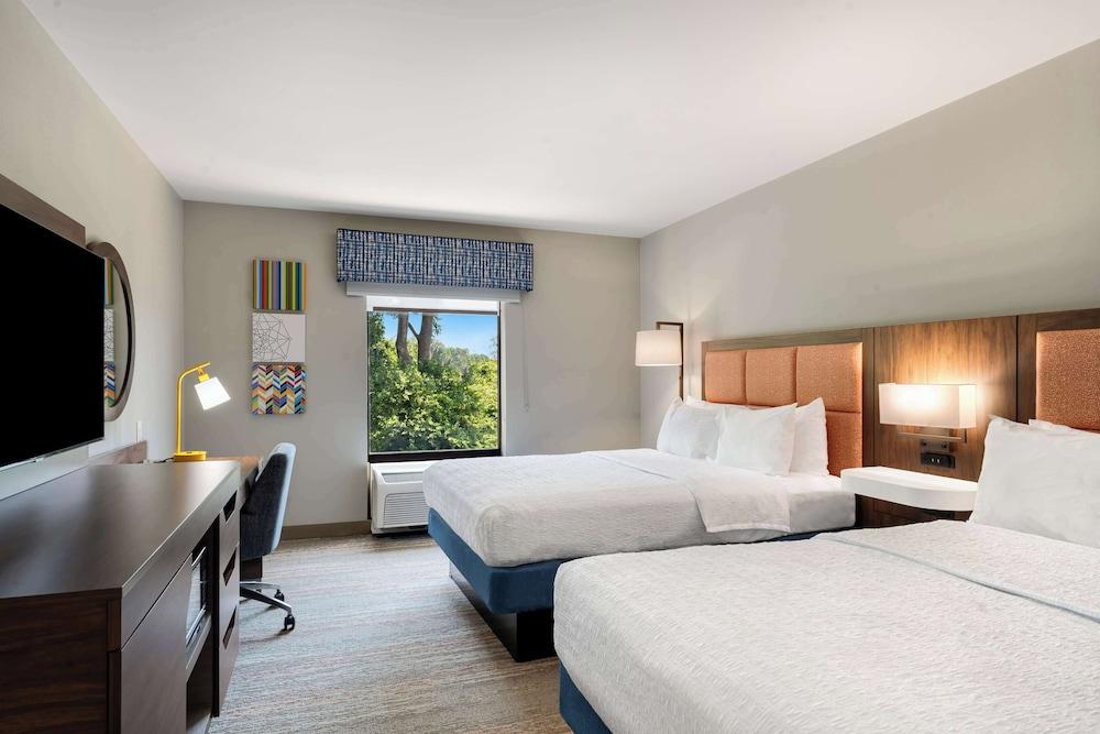 Hampton Inn Milford photo 10
