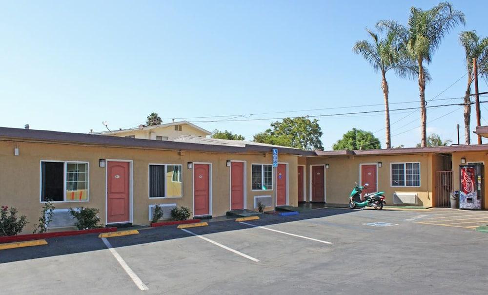 Royla Motel photo 23