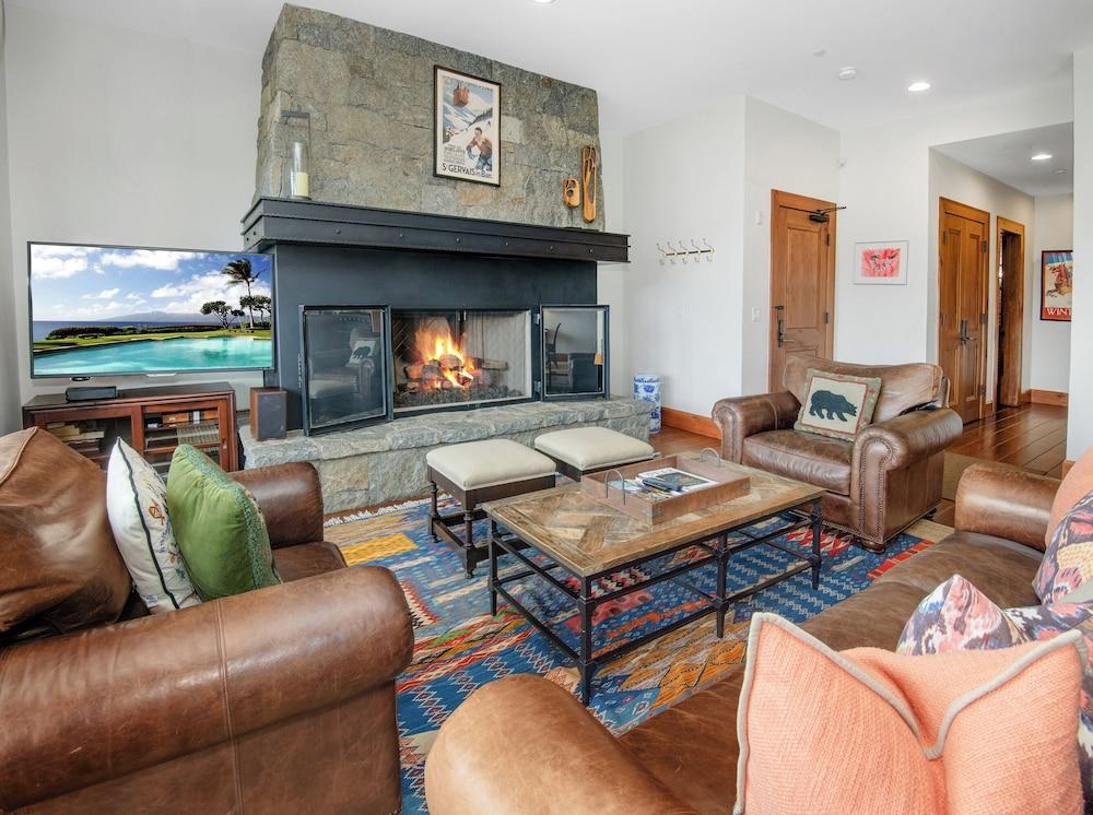Hummingbird by Elevation Accommodations photo 11