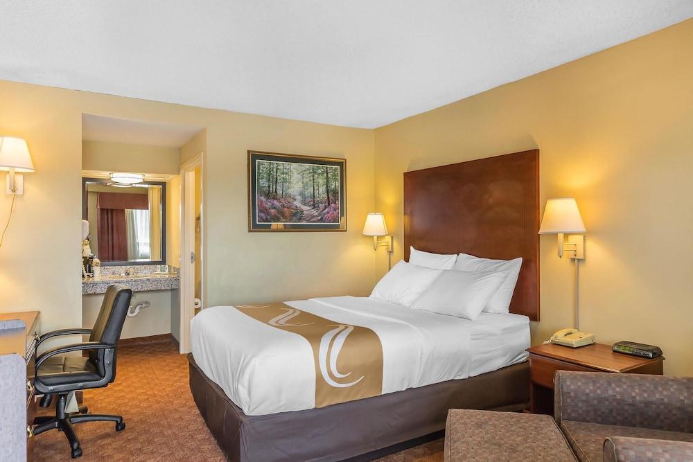 Quality Inn Calera I-65 exit 231 photo 7
