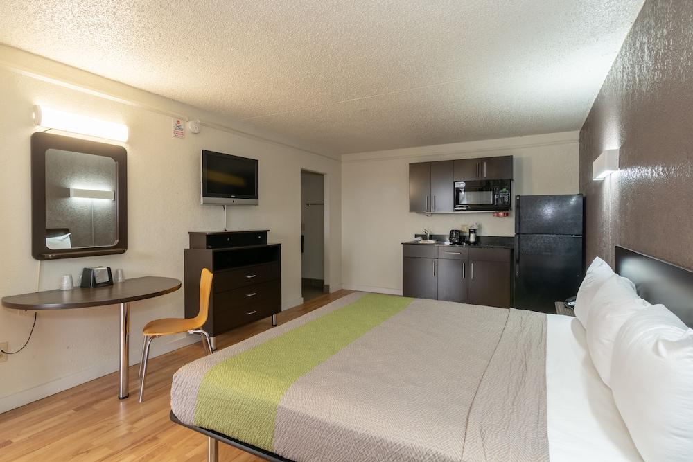Studio 6 Fort Worth, TX - West Medical Center photo 5