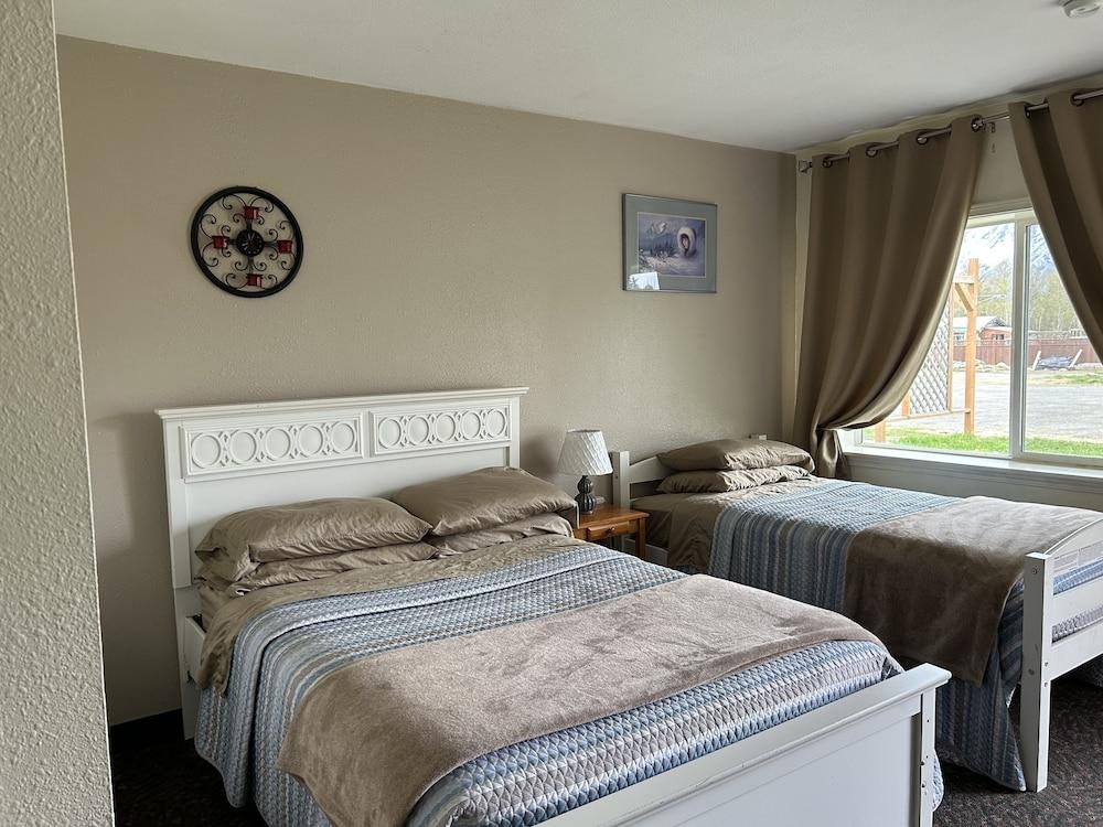 Bird Creek Motel photo 19