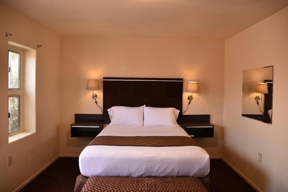 Baycities Motel photo 6