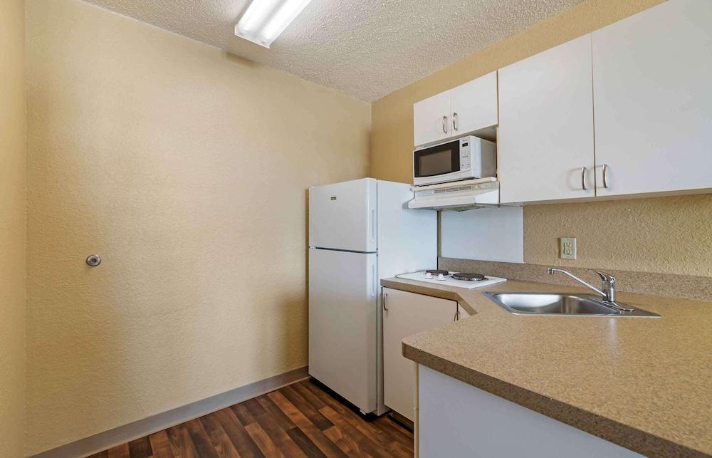 Extended Stay America Suites Ft Lauderdale Cyp Crk Andrews A photo 13
