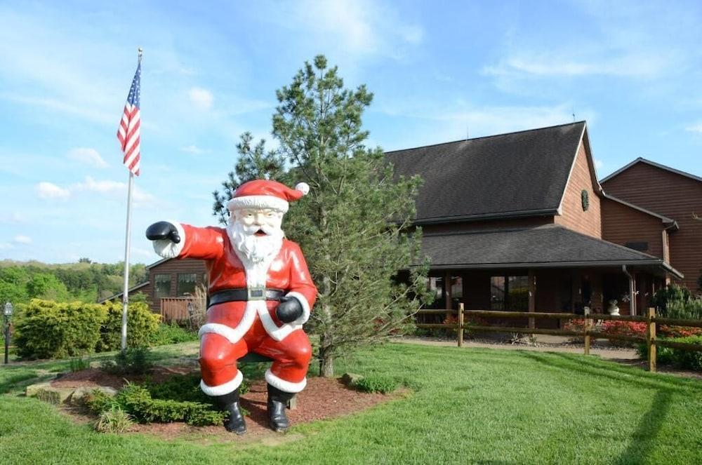 Santas Lodge and Resort photo 36