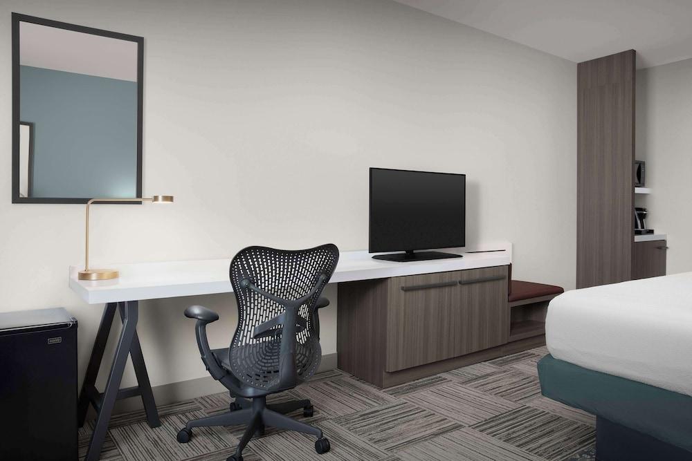 Hilton Garden Inn Granbury photo 49