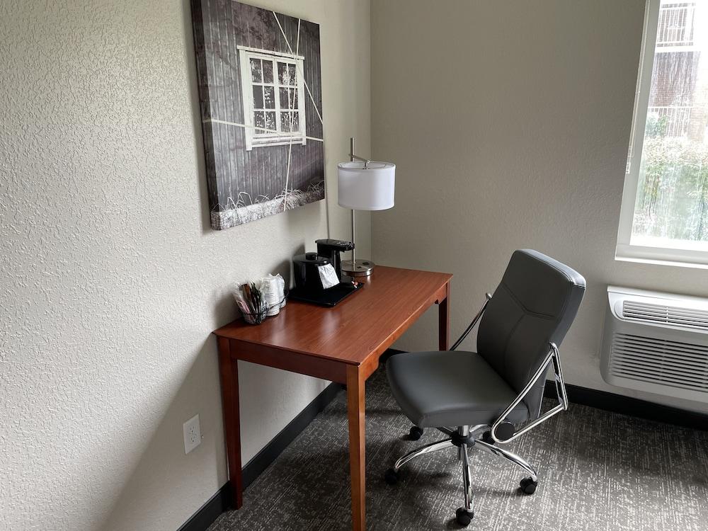 Best Western Lexington Inn photo 14