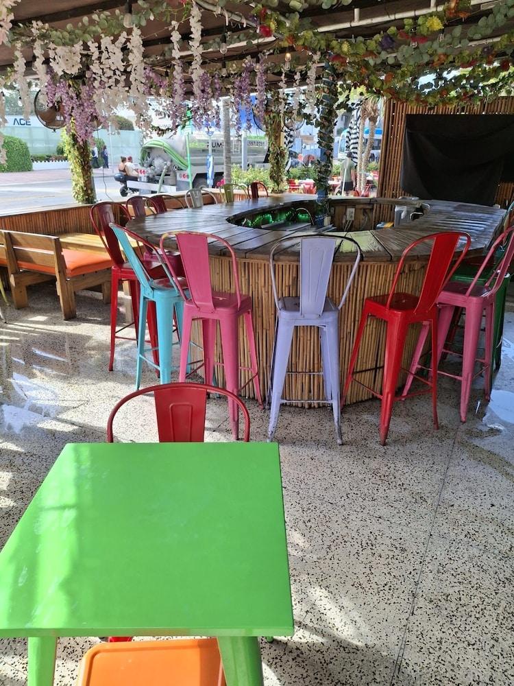 Maxines Dorset Catalina Hotel photo 46