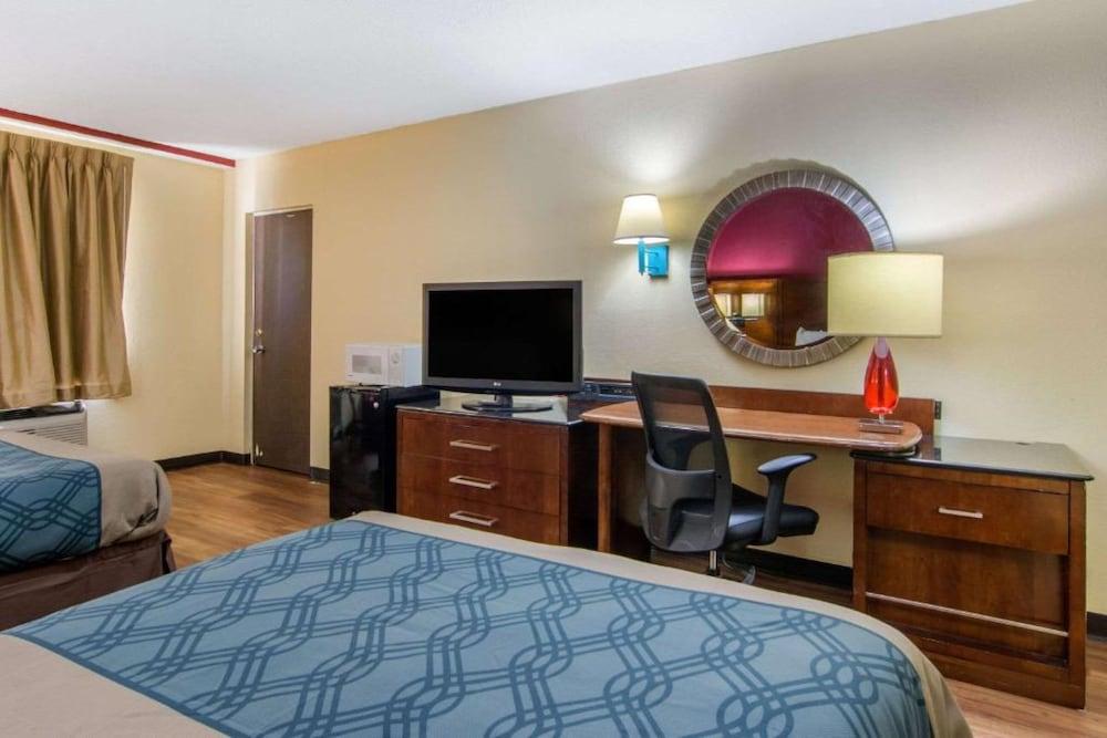 Travelodge by Wyndham Forsyth photo 11