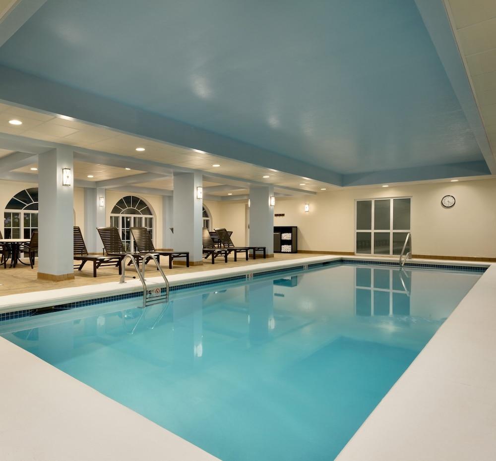 Hampton Inn & Suites Newport/Middletown photo 47