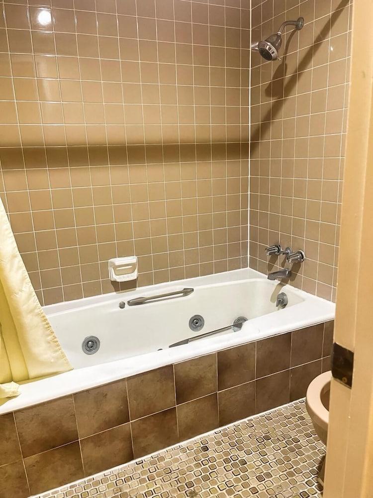 Executive Inn Laurel photo 22