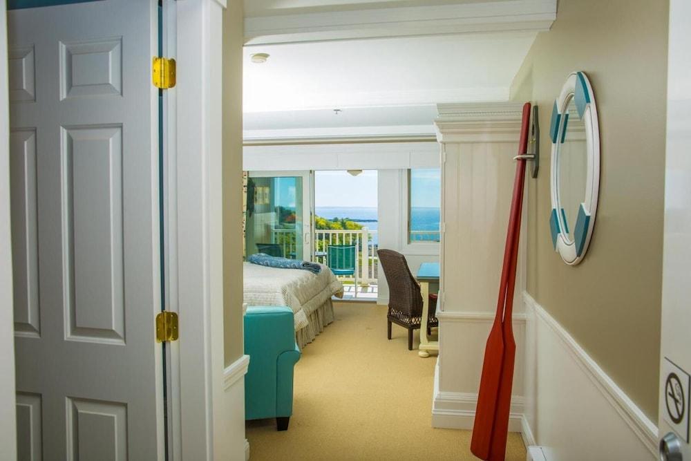 Island View Inn photo 13