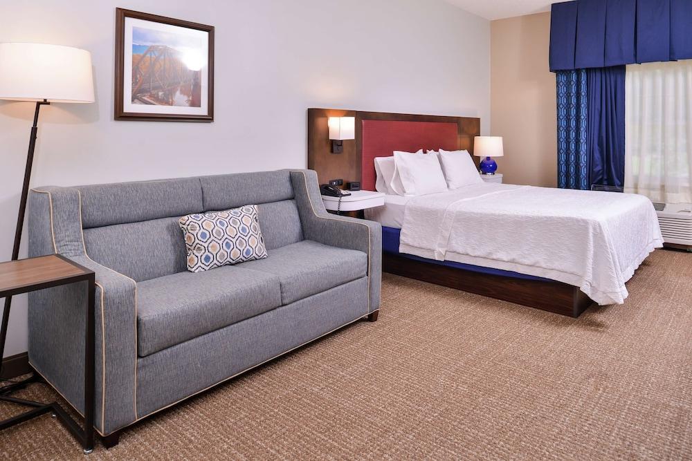 Hampton Inn Lexington-Historic District photo 28