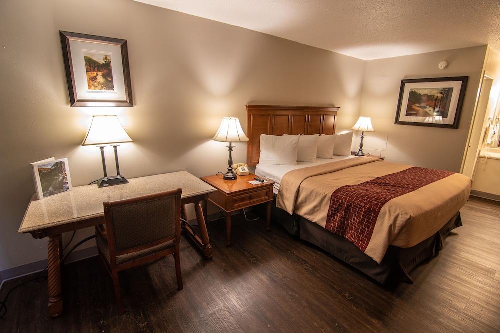 The Crow Peak Lodge photo 25