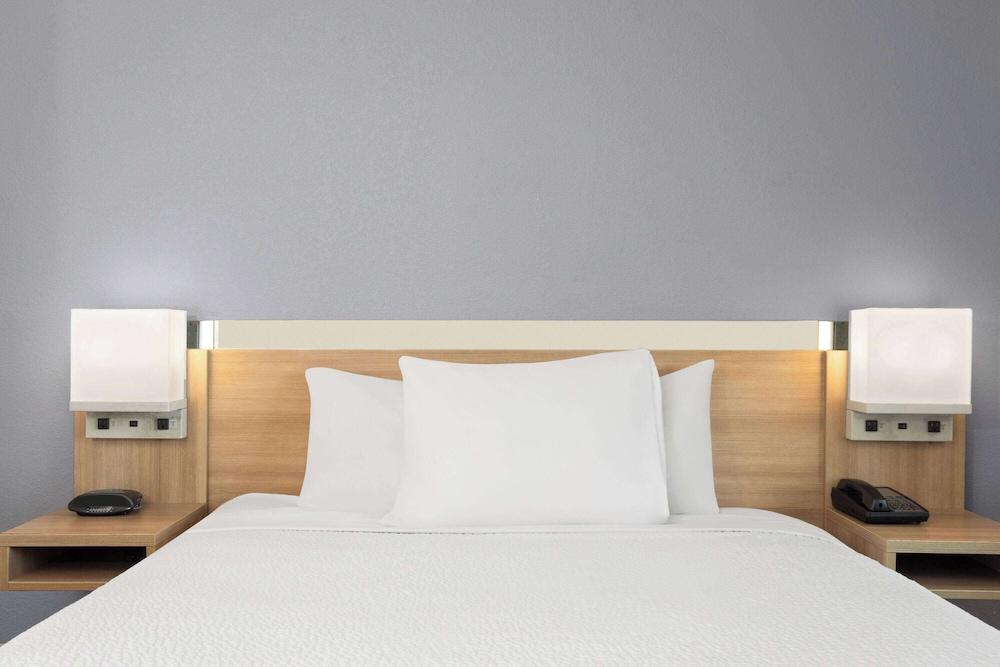 Microtel Inn & Suites by Wyndham Panama City photo 16