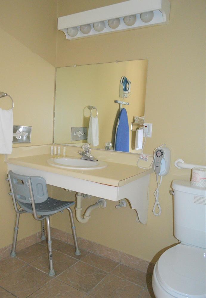 Studio 9 Fort Bragg, LLC. photo 54