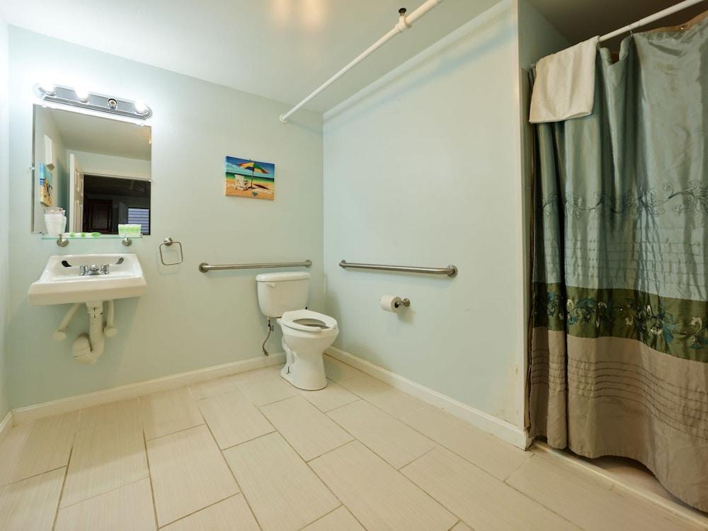Atlantic Sands photo 34