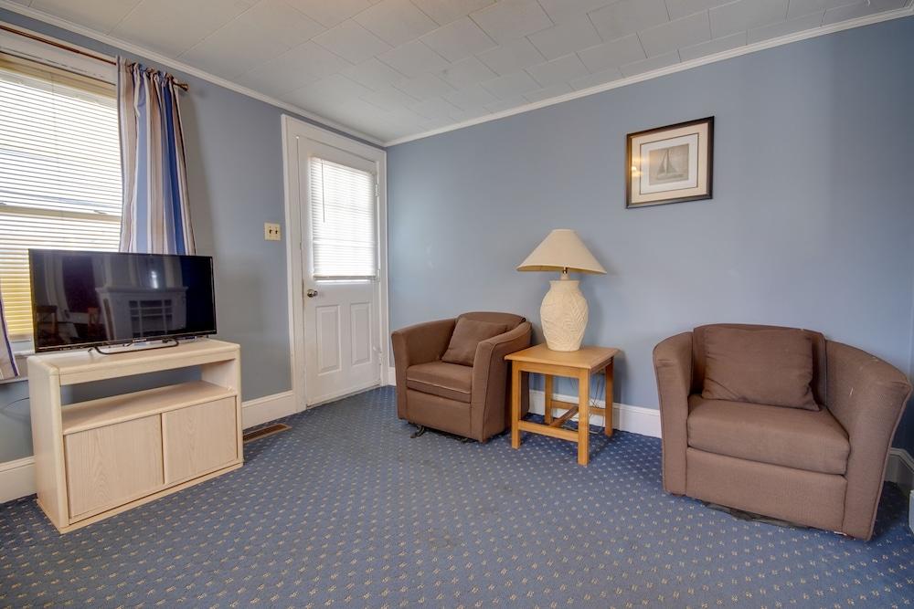 Majestic Hotel & Apartments photo 25