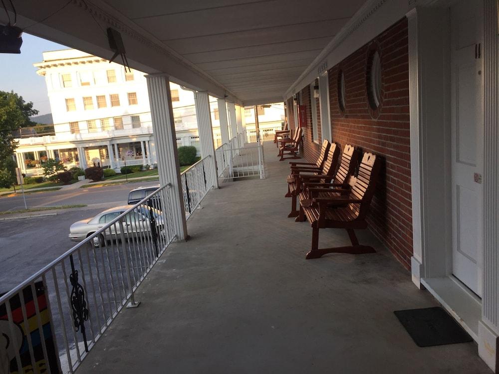 Motel Townhouse photo 24