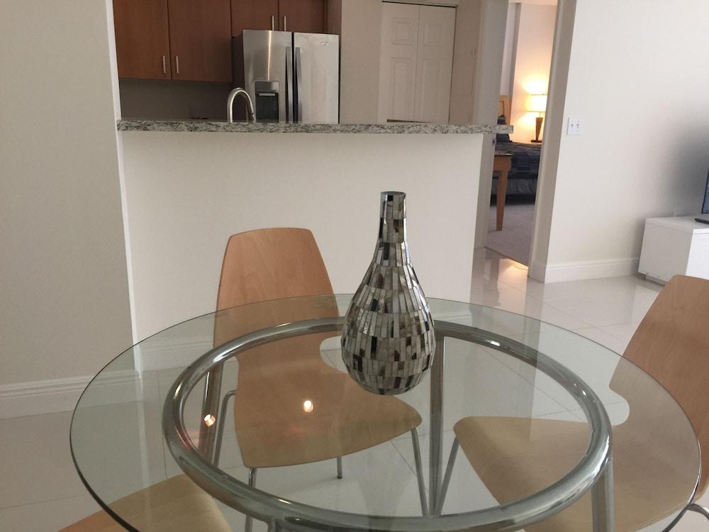LYX Suites at Merrick Park in Coral Gables photo 8