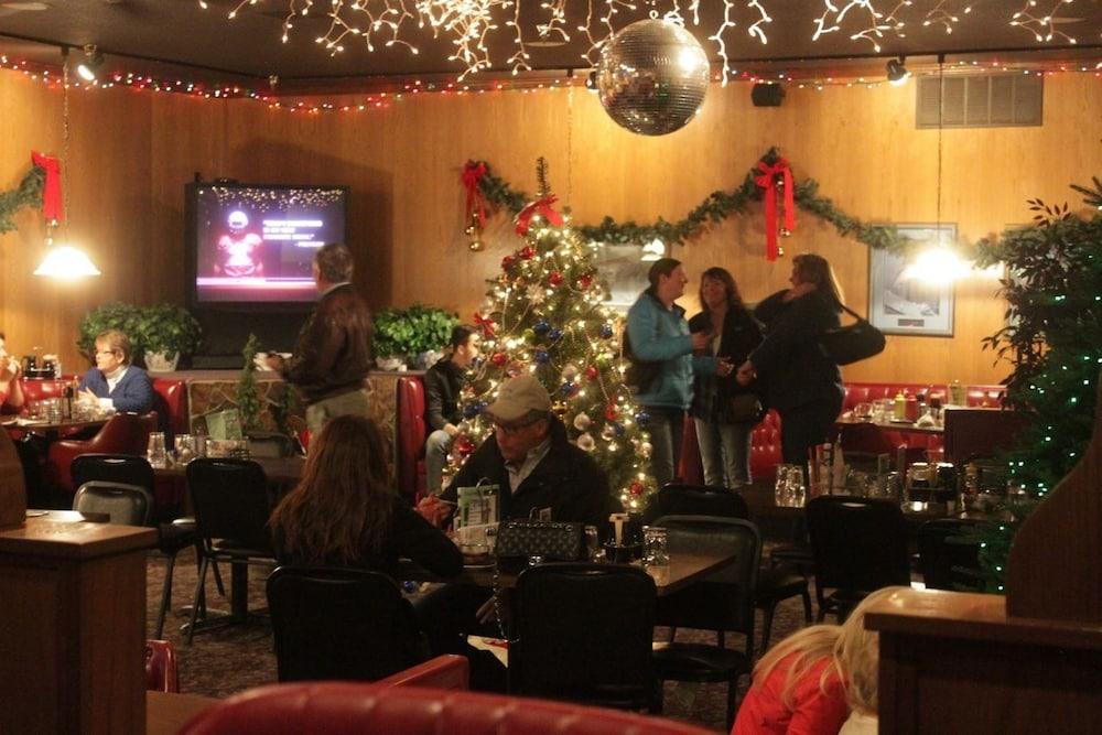 Windbreak Hotel photo 24