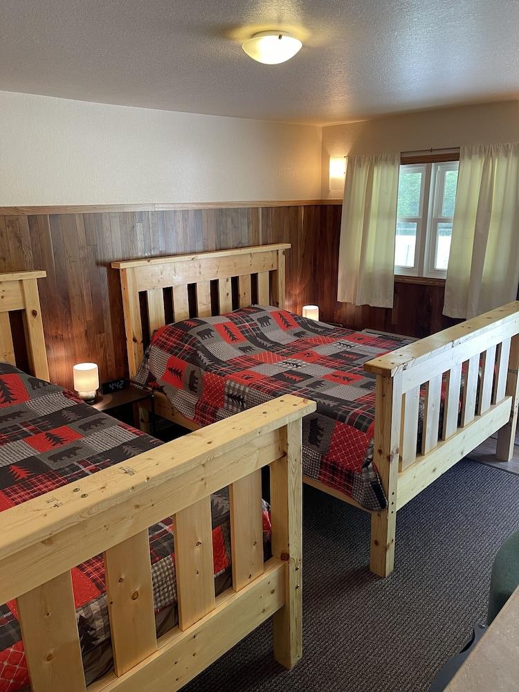 Sportsmen Motel photo 11