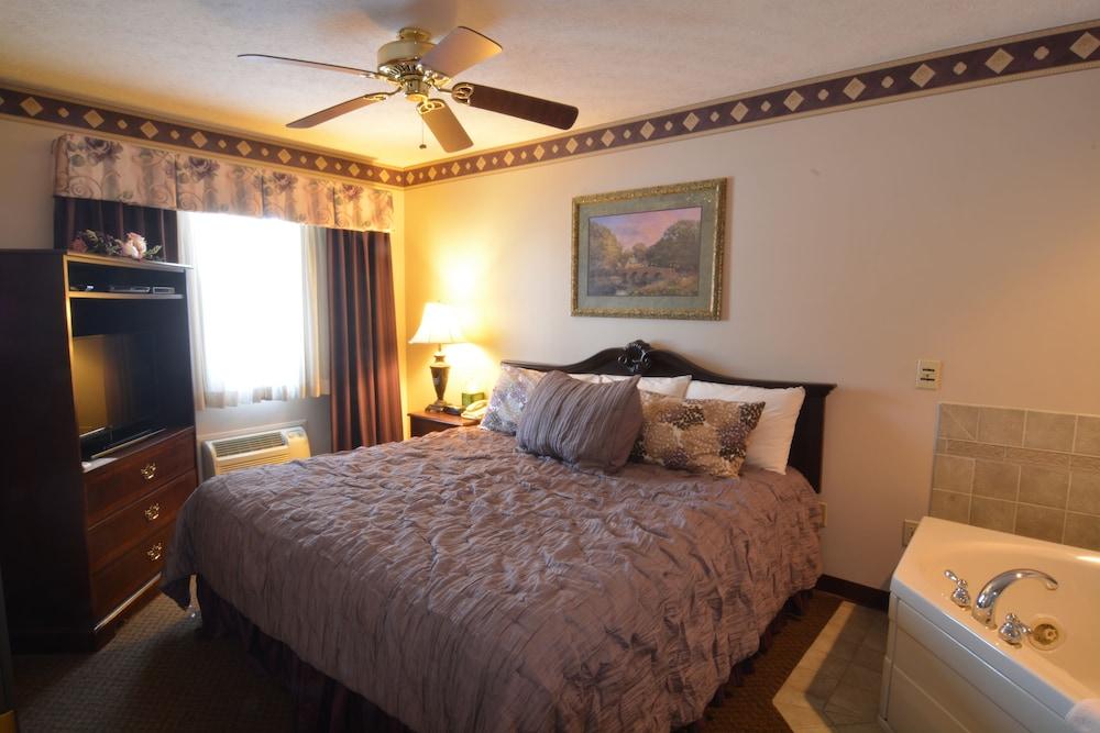 Hearthstone Inn & Suites photo 2