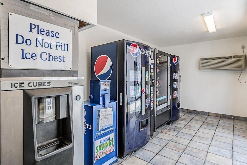 Motel 6 Modesto CA photo 17