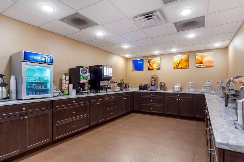 Comfort Suites La Vista - Omaha photo 36