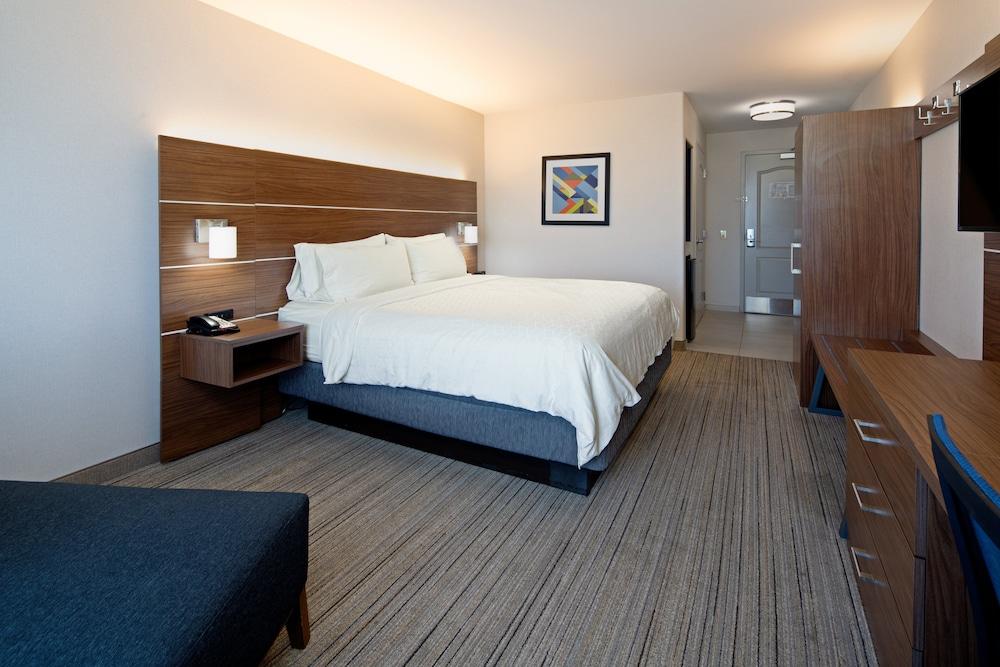 Holiday Inn Express Hotel & Suites Fresno South by IHG photo 10