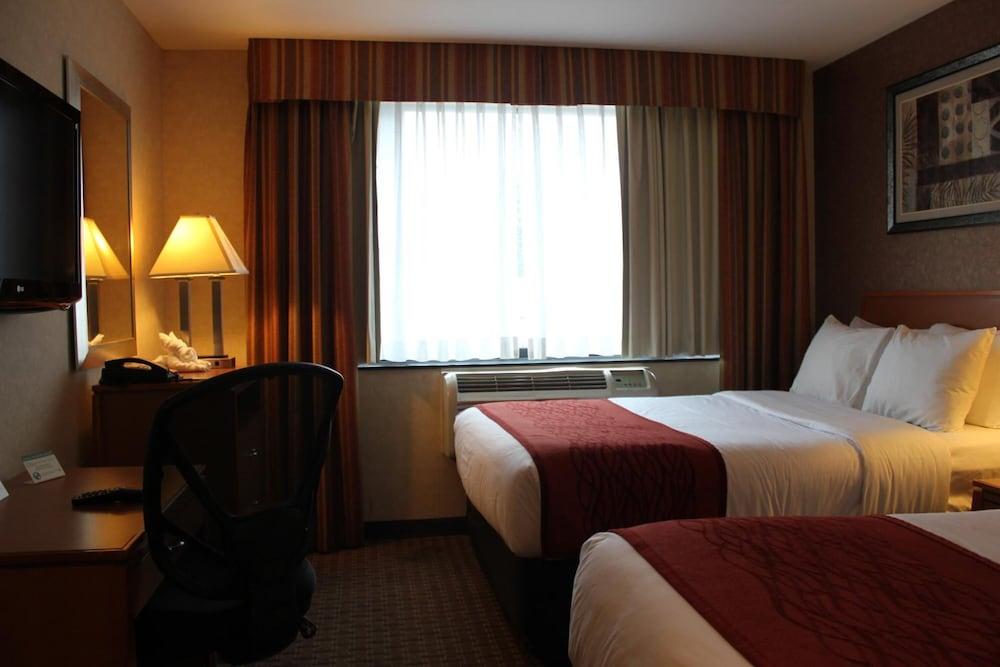 Bellerose Inn photo 19
