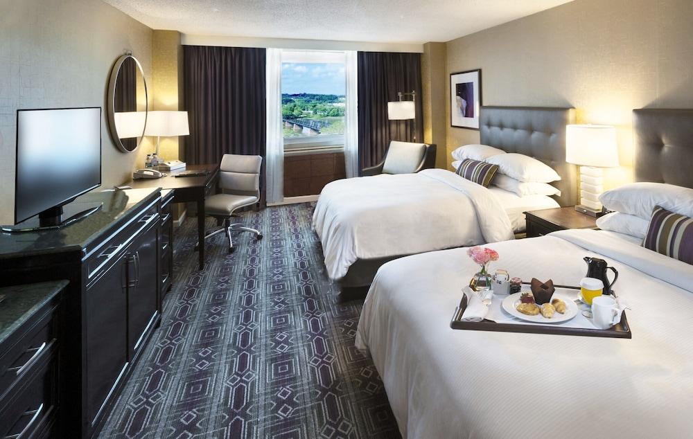 Hilton Harrisburg photo 11