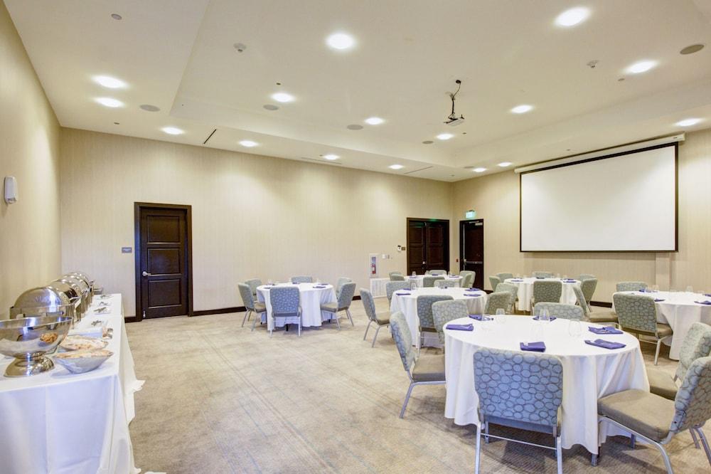 Hotel Indigo WACO - BAYLOR by IHG photo 74