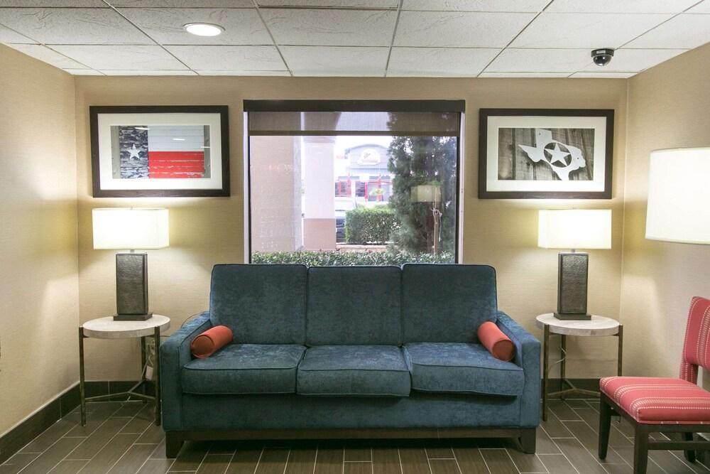 Comfort Suites Austin NW Lakeline photo 34