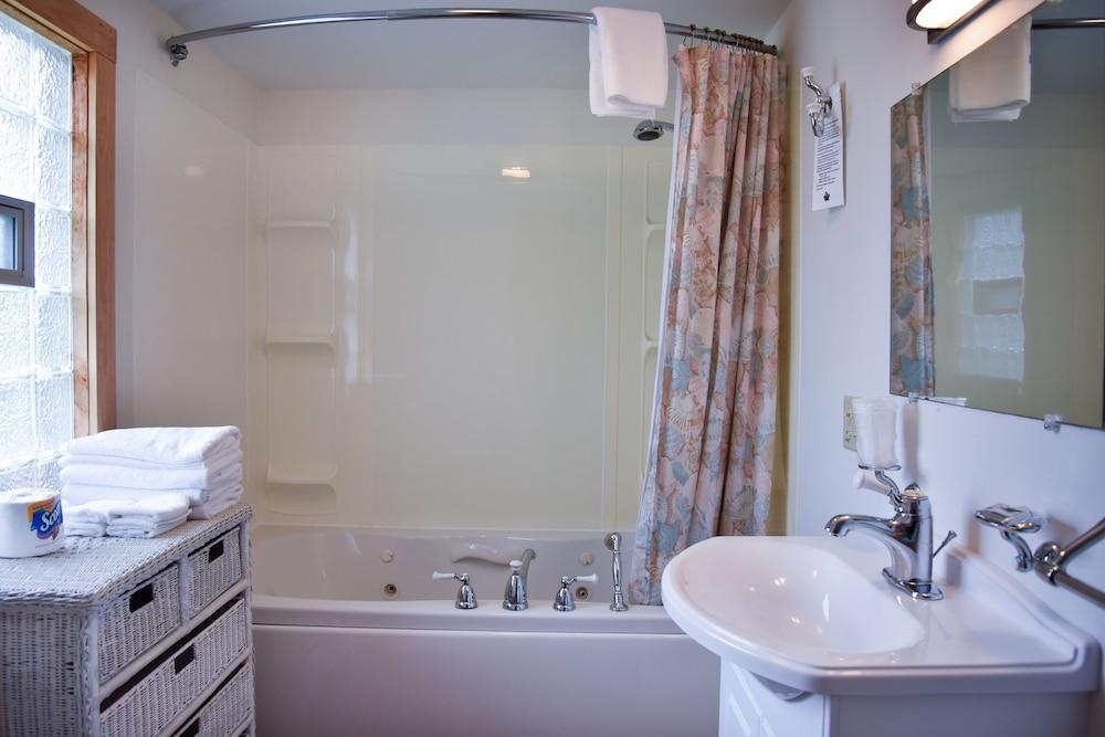 Shorelands Guest Resort and Cottages photo 5