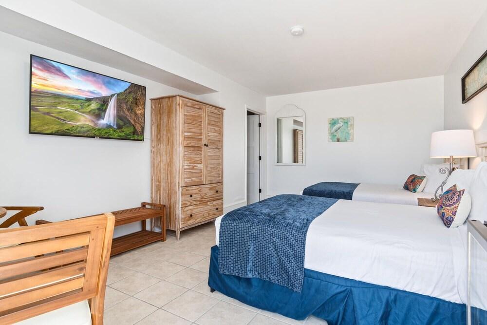 Lowes Wharf Marina Inn photo 5