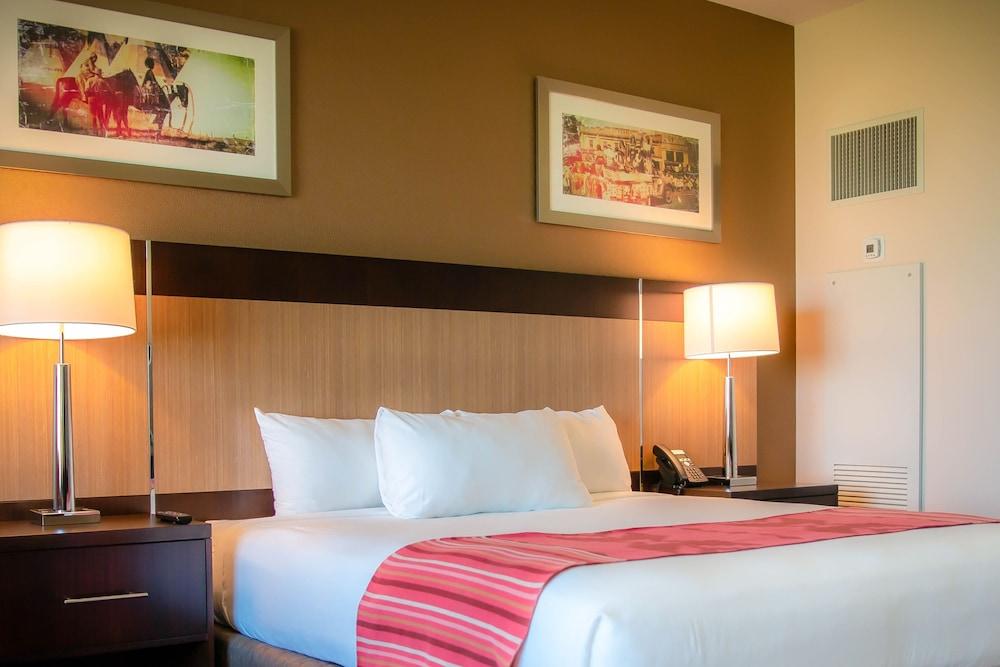 Legends Casino Hotel photo 4
