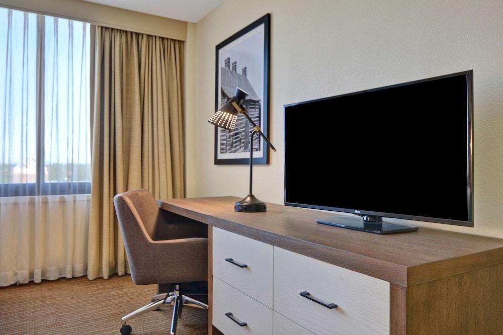 Embassy Suites Hotel Winston-Salem photo 14