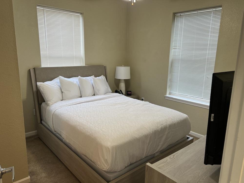 Washburn Hotel Suites photo 8
