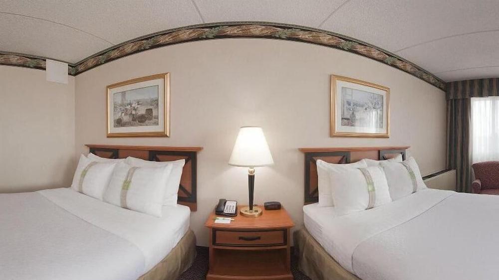 Holiday Inn Manitowoc by IHG photo 14